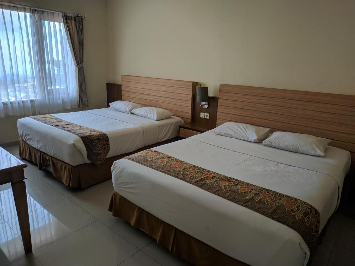 Hotel Pondok Asri Tawangmangu Zewnętrze zdjęcie