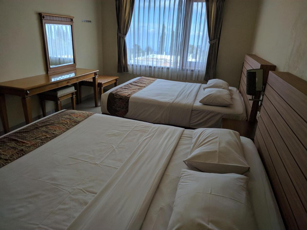 Hotel Pondok Asri Tawangmangu Zewnętrze zdjęcie
